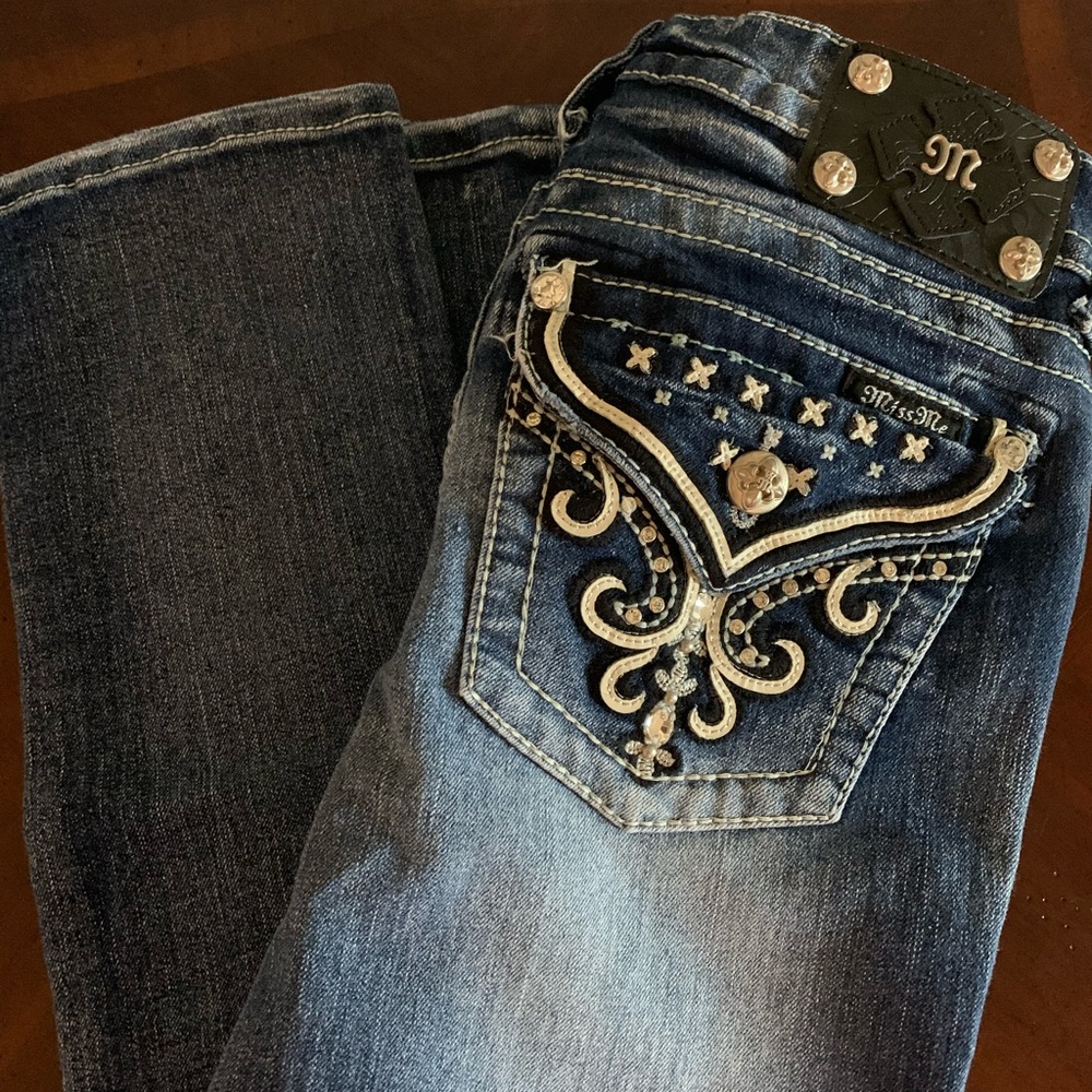 Miss Me jeans. 25